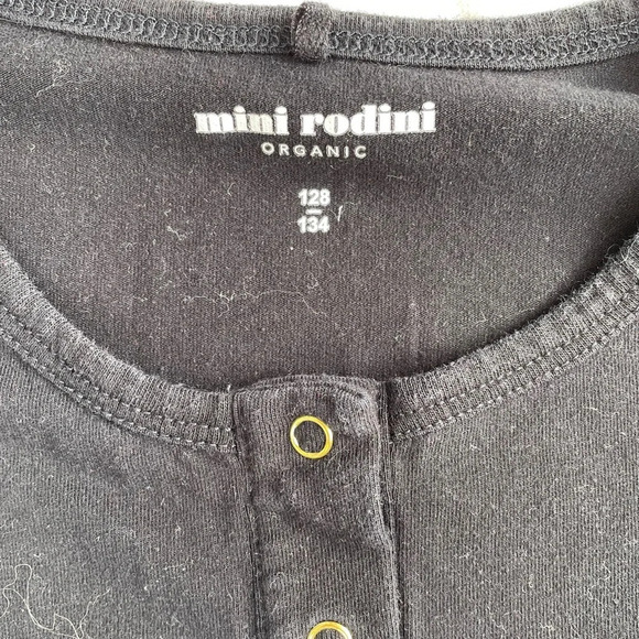 Mini RODINI basic black long sleeve tee 128/136, size 7-9 - Picture 4 of 4